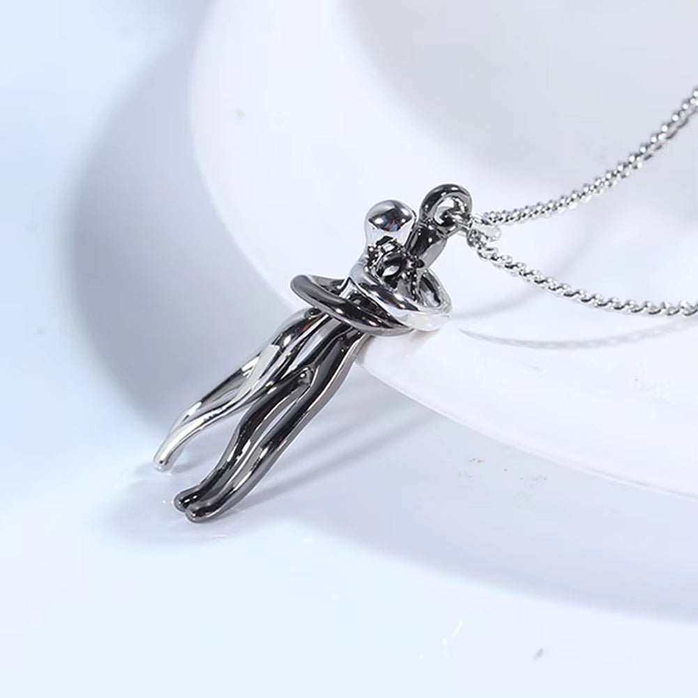 Fashion Hugging choker pendant symbolizing love and connection.