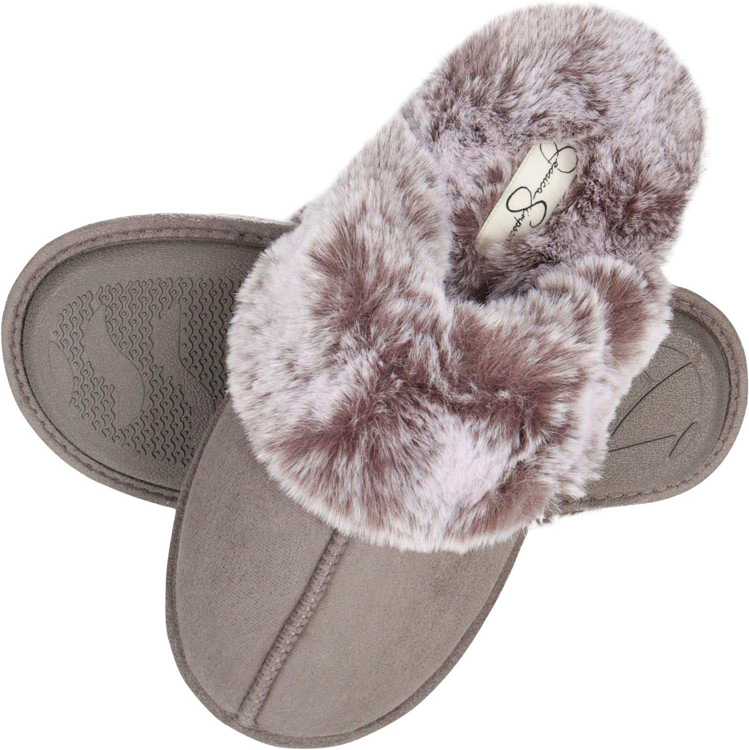 Women Slipper faux fur house slipper with anti-skid sole and memory foam cushioning.