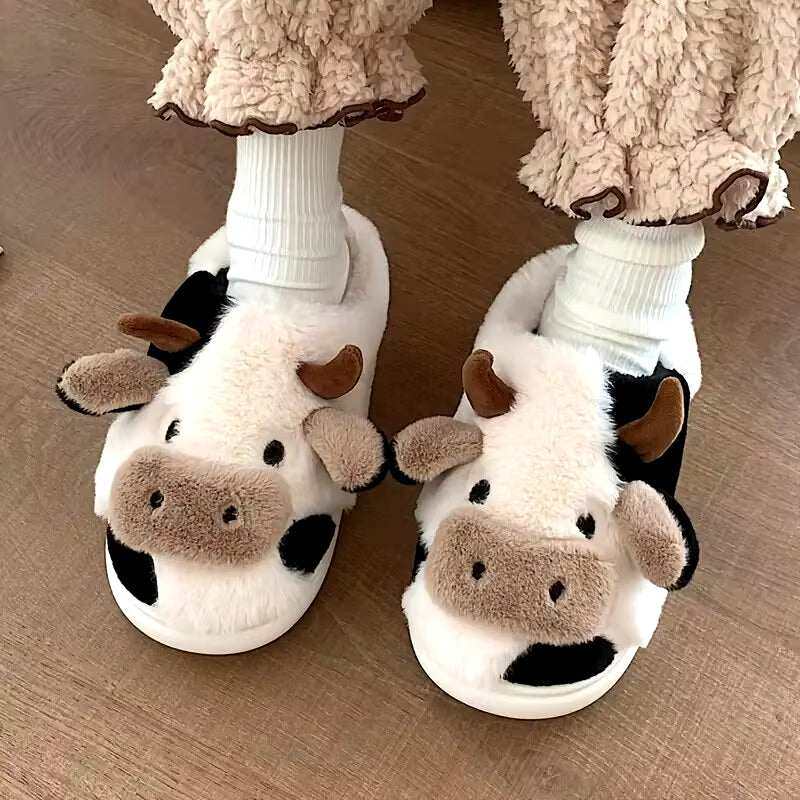 Women Slides House Slippers with Cartoon Cow Design - Cozy and Warm Fuzzy Slippers